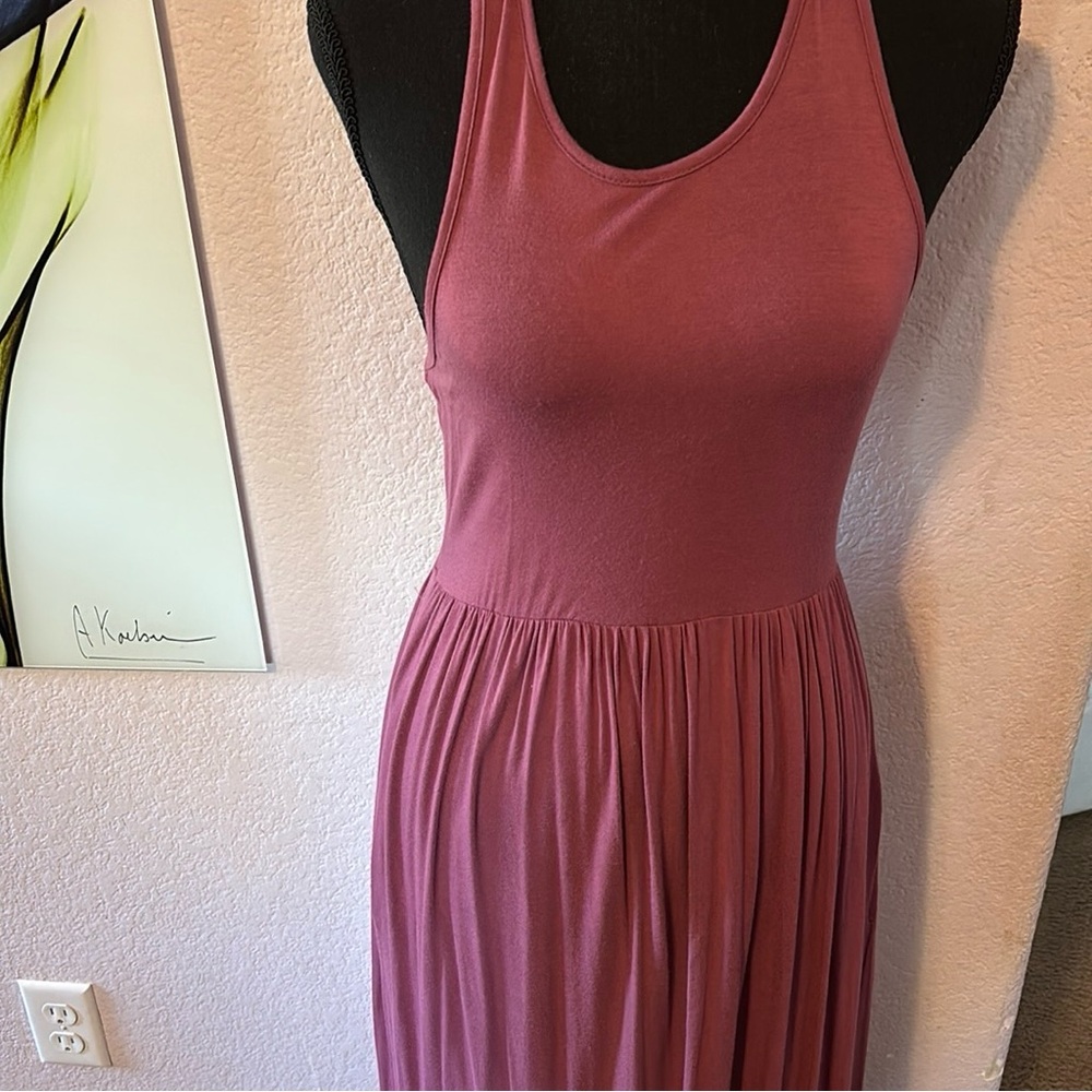 Maxi dress with pockets size small - Picture 2 of 8